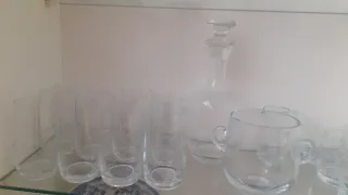 2 Juegos vasos, jarra,  licorera y cubitera crista