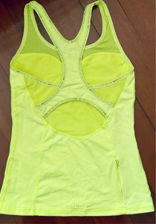 Conjunto deportivo Bershka top, sujetador y mallas