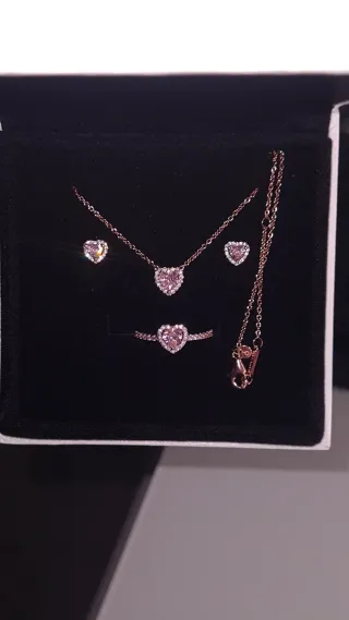 Conjunto corazón de Pandora