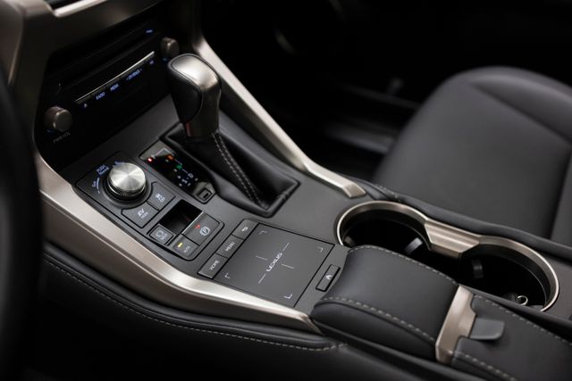 Lexus NX 2021