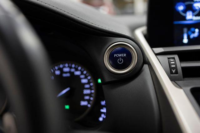 Lexus NX 2021
