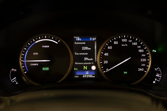 Lexus NX 2021