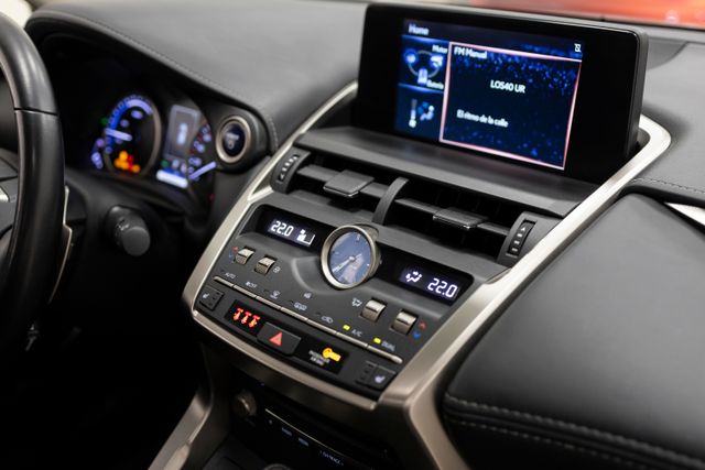 Lexus NX 2021