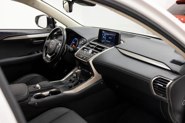 Lexus NX 2021