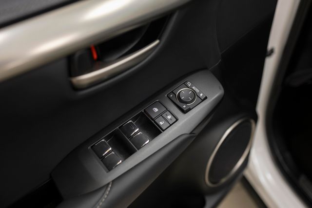 Lexus NX 2021