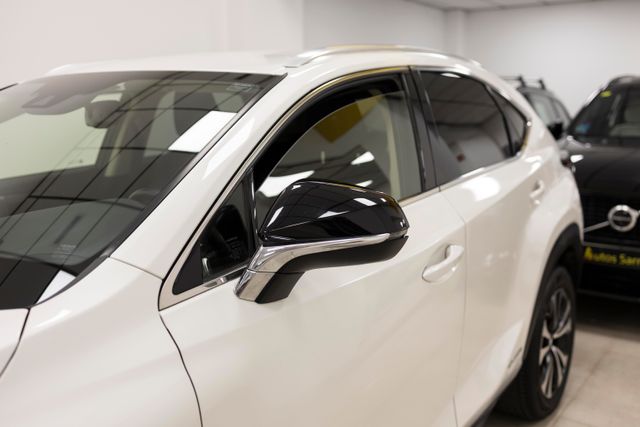 Lexus NX 2021