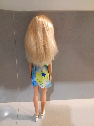 Barbie con vestito a stelle