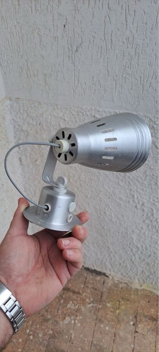 Lampada da esterno in metallo e plastica