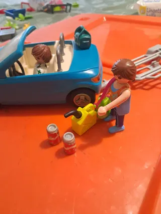 Coche descapotable Playmobil con accesorios