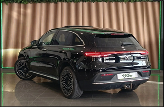 Mercedes-Benz EQC  2020