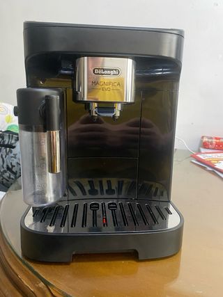 Cafetera DeLonghi Magnifica EVO