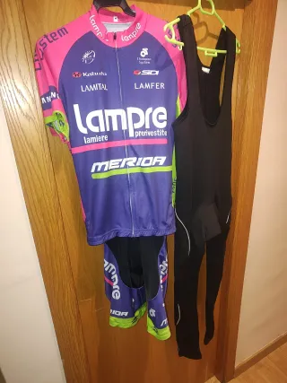 Maillot y culotte ciclismo Lampre Merida