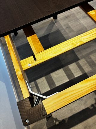 Mesa comedor extensible IKEA madera oscura