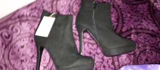 Botines de tacón negros