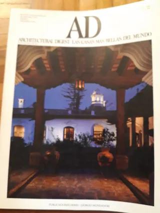 Lote de tres revistas Architectural Digest.