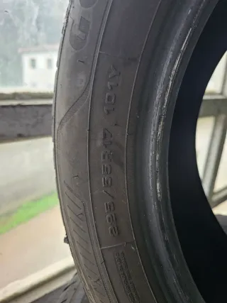 Pareja Neumáticos 225/55/17 101Y