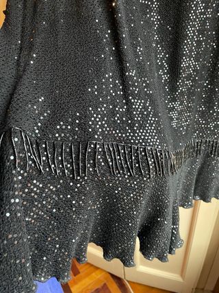Falda brillante con lentejuelas negra de fiesta