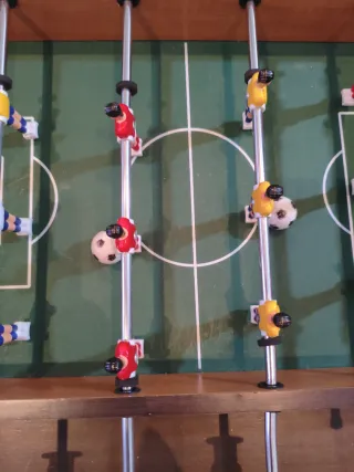 Futbolín de madera de sobremesa