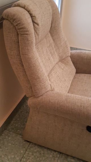 Sillón reclinable eléctrico con mando color verde