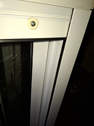 Ventana aluminio con persiana