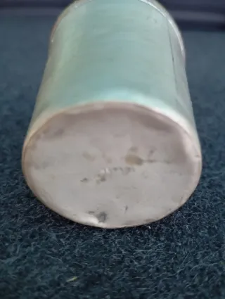 Vaso de plata con dibujos