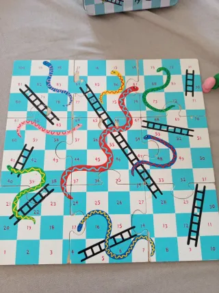 2 Juegos de mesa de madera