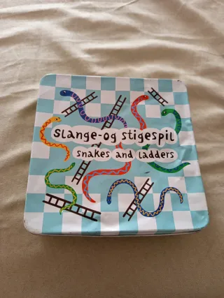 2 Juegos de mesa de madera