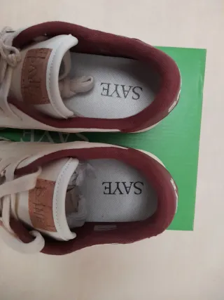 Zapatillas Saye Blancas y Rojas Nuevas