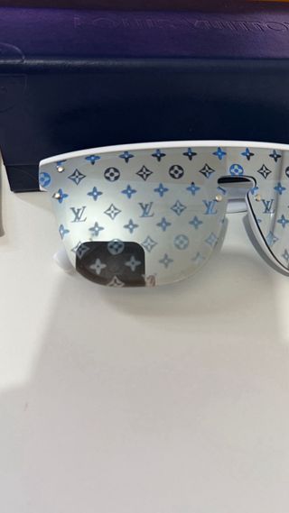 Gafas Louis Vuitton plateadas con caja