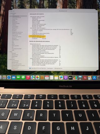 MacBook Air 13” 2020 Oro Rosa i5 •8GB •12 ciclos