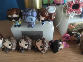 Figuras Stranger Things Kinder