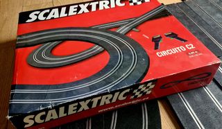 Scalextric X-Treme Rally + Circuito y pistas extra