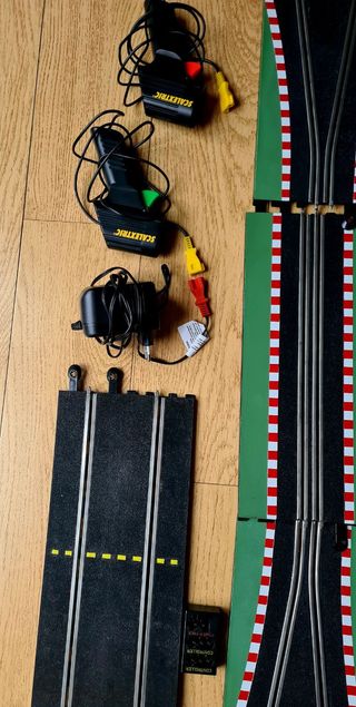 Scalextric X-Treme Rally + Circuito y pistas extra