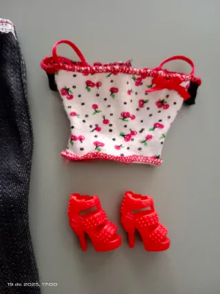 Conjunto Barbie: Pantalón, Top y Zapatos Rojos