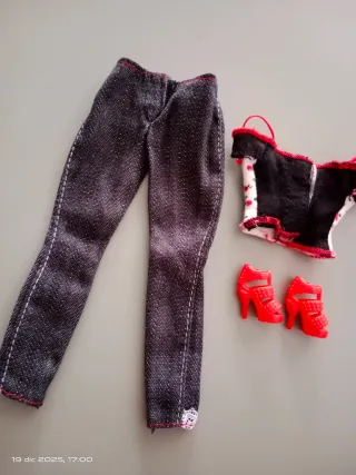 Conjunto Barbie: Pantalón, Top y Zapatos Rojos