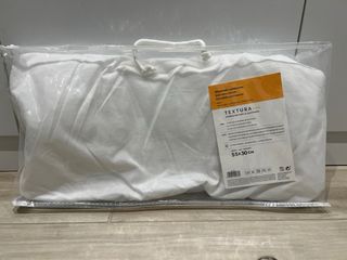 Colchón y ropa de cuna