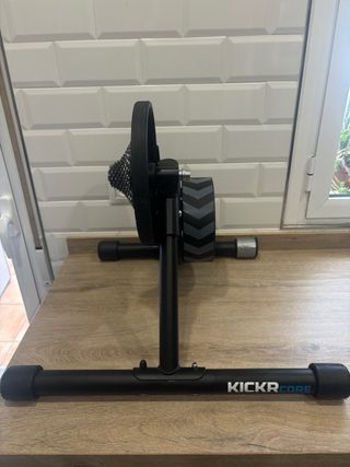 Rodillo Wahoo KICKR CORE Inteligente