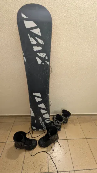 Tavola e scarponi da snowboard T43