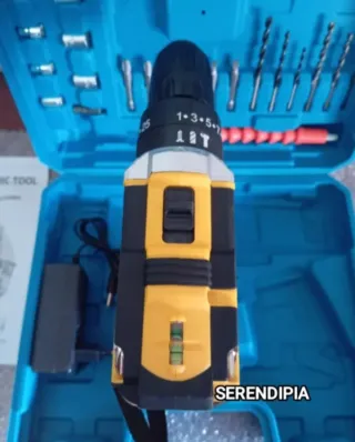 2 TALADROS ATORNILLADORES INALÁMBRICOS.