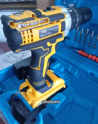 2 TALADROS ATORNILLADORES INALÁMBRICOS.