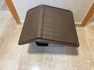 Casetta per cani in resina piccola