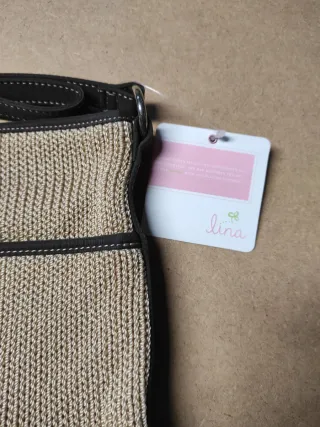 Dos bolsos de hombro beige