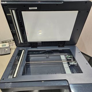 Impresora HP LaserJet Pro MFP M521dn