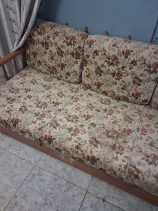 Sofá Cama Tapizado Floral Madera