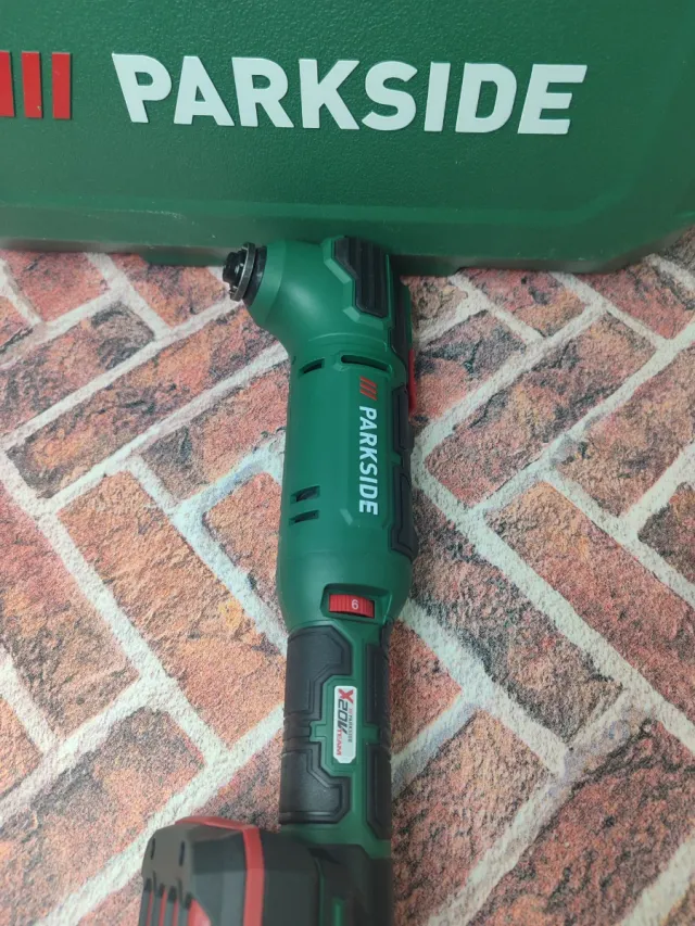 Multiherramienta Parkside con batería y cargador