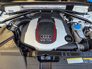 Audi SQ5 2015