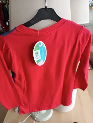 Camiseta Peppa Pig con trenes y avión