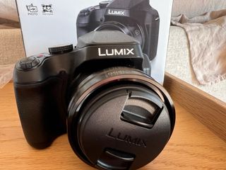 Cámara Bridge Panasonic Lumix FZ82 Negra