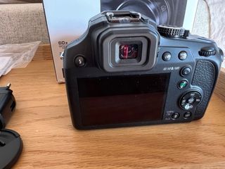 Cámara Bridge Panasonic Lumix FZ82 Negra