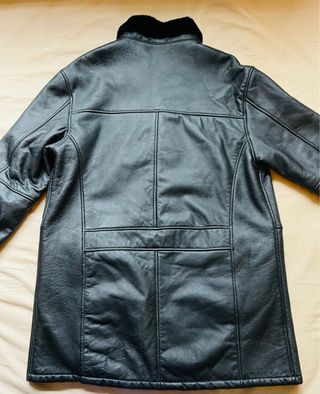 Abrigo de Piel Negro